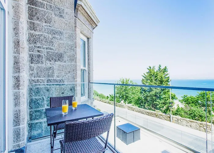 Porthminster View Luxury Sea Views Balcony, Parking, Pool, Spa & Gym