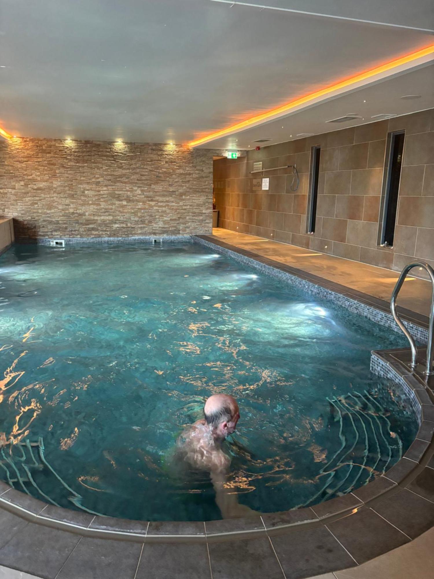 Porthminster View Luxury Sea Views Balcony, Parking, Pool, & Gym St Ives