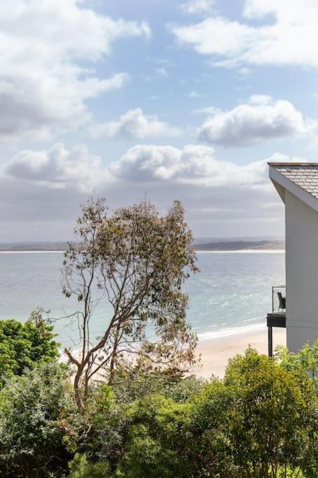 Porthminster View Luxury Sea Views Balcony, Parking, Pool, & Gym St Ives