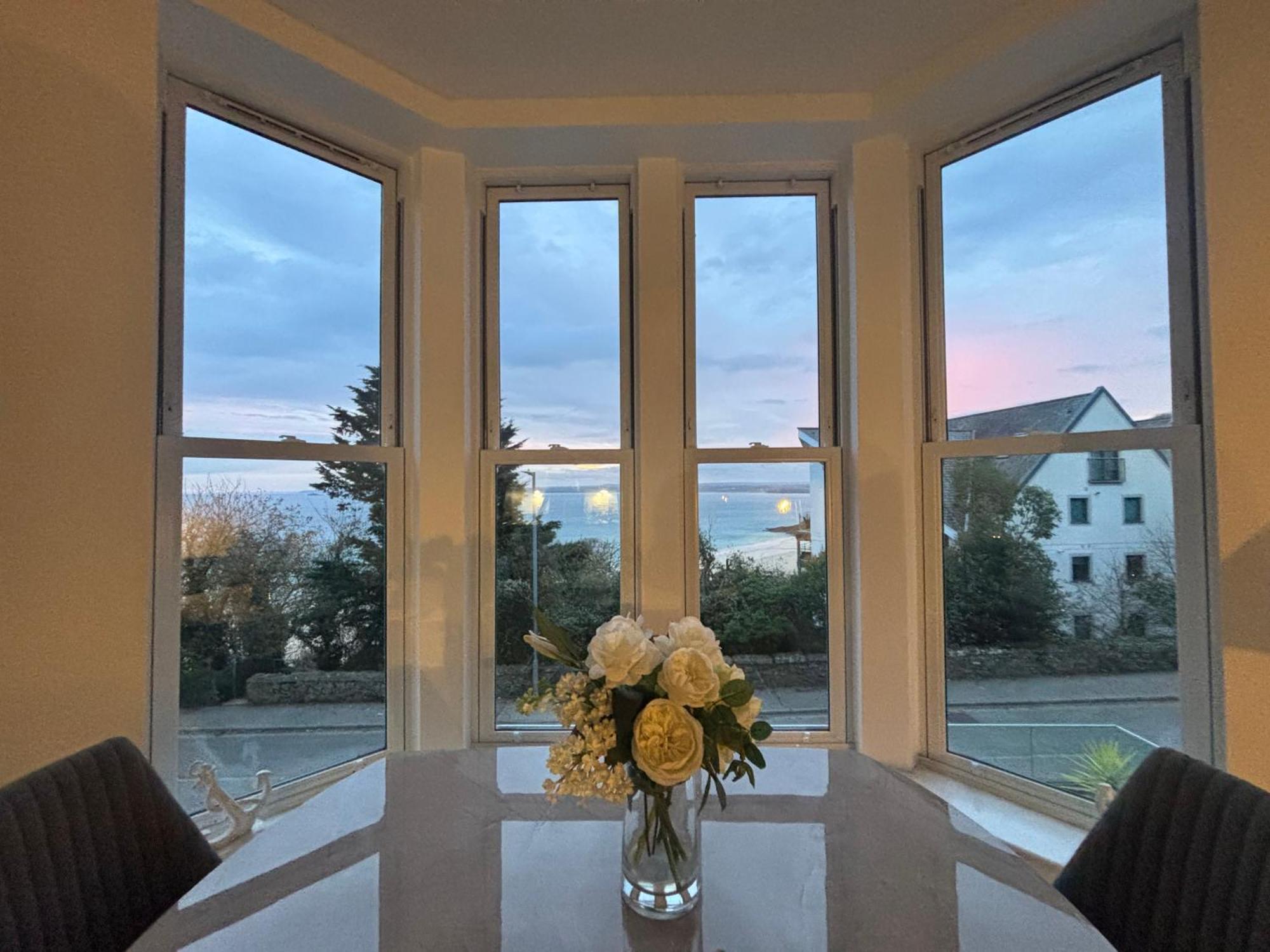 Porthminster View Luxury Sea Views Balcony, Parking, Pool, & Gym St Ives