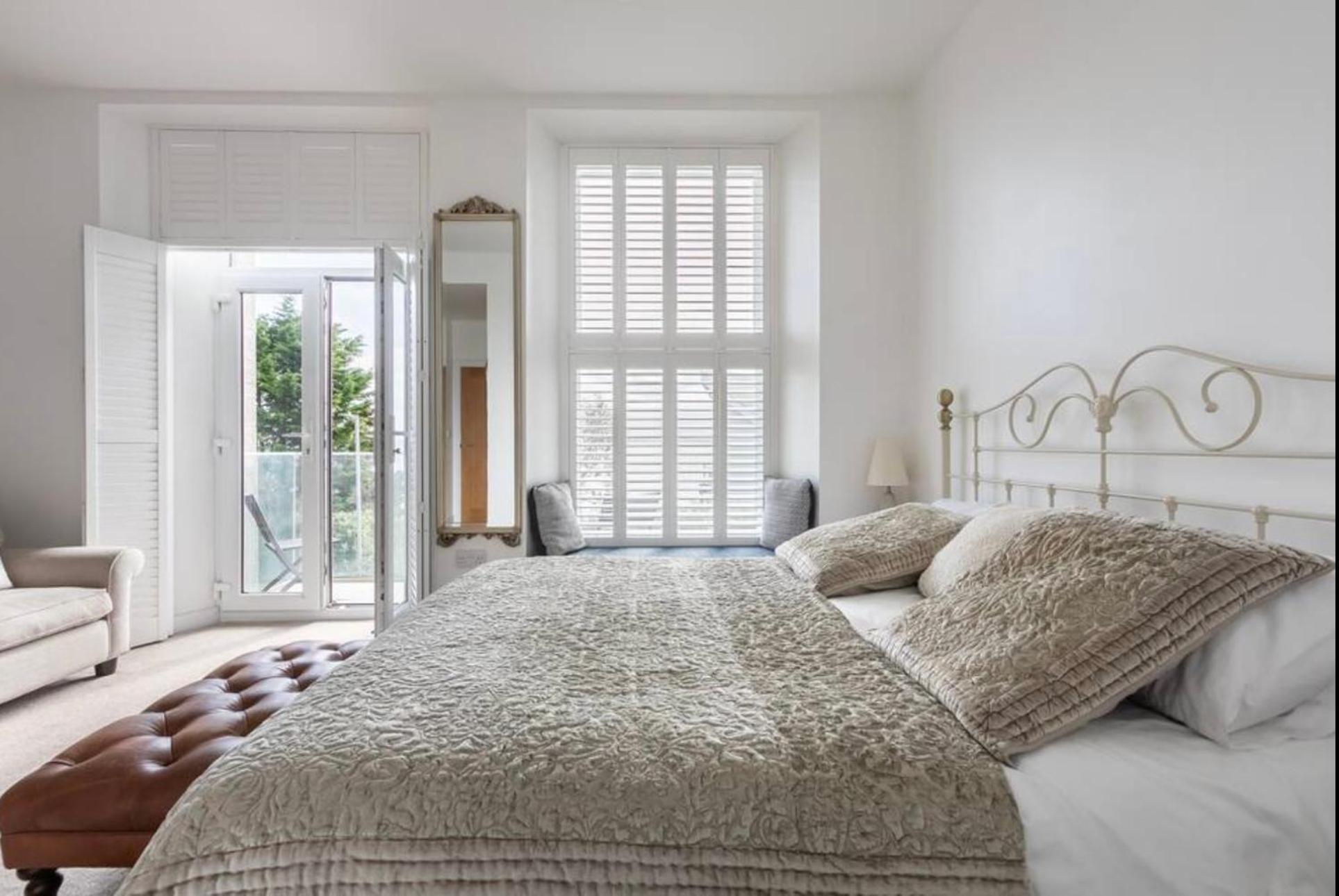 Porthminster View Luxury Sea Views Balcony, Parking, Pool, & Gym