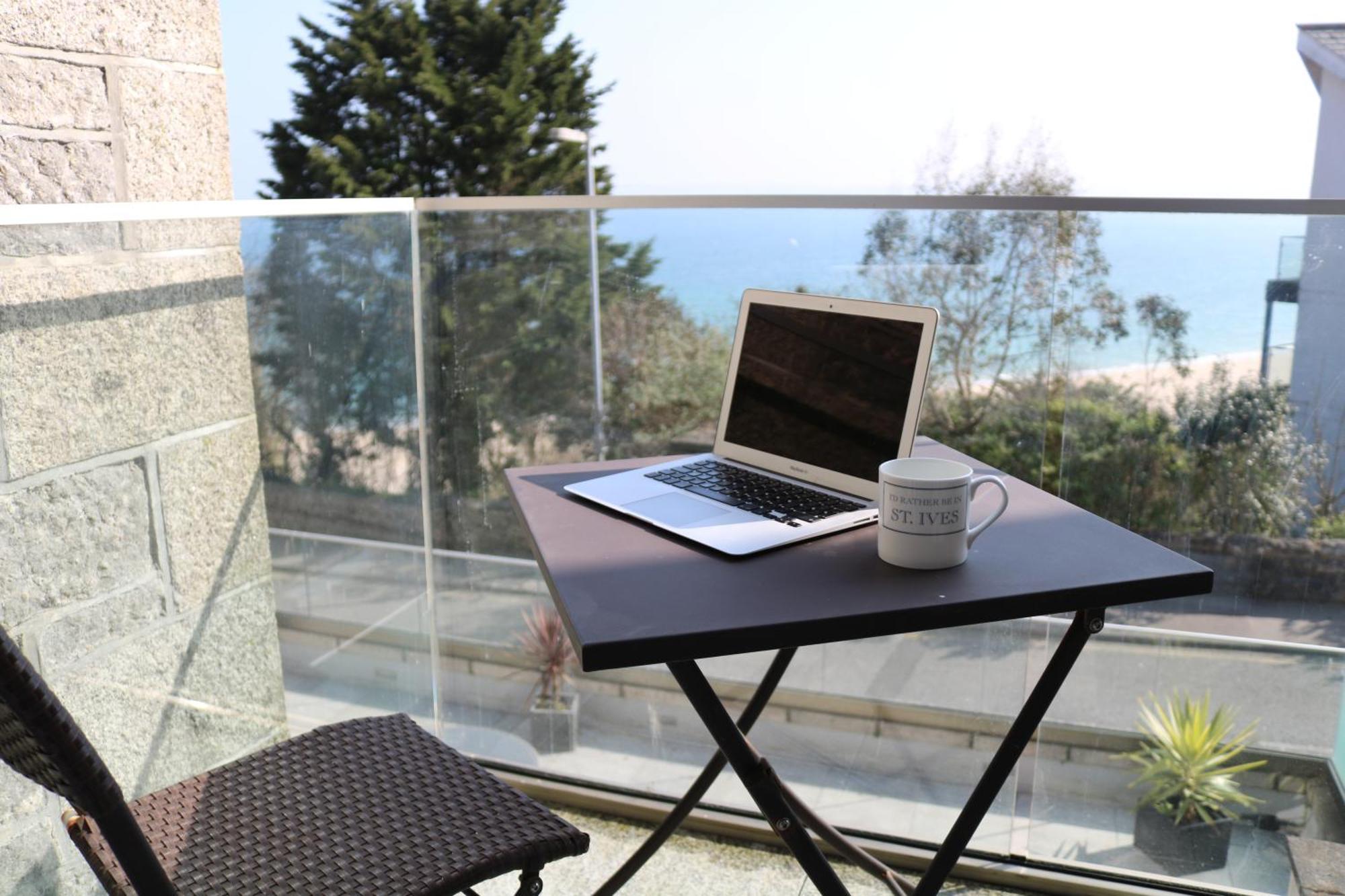 Apartment Porthminster View Luxury Sea Views Balcony, Parking, Pool, & Gym St Ives