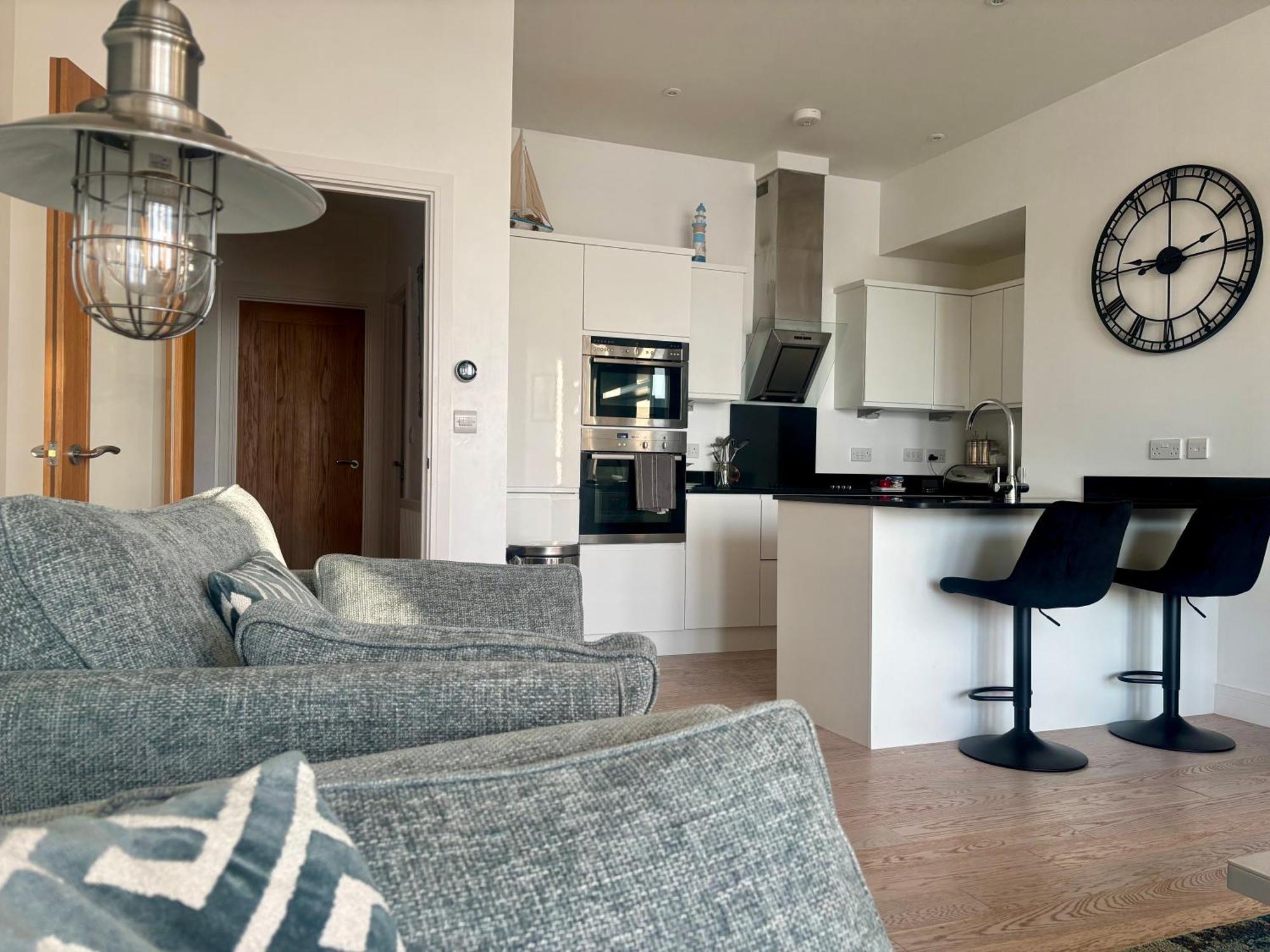Porthminster View Luxury Sea Views Balcony, Parking, Pool, & Gym